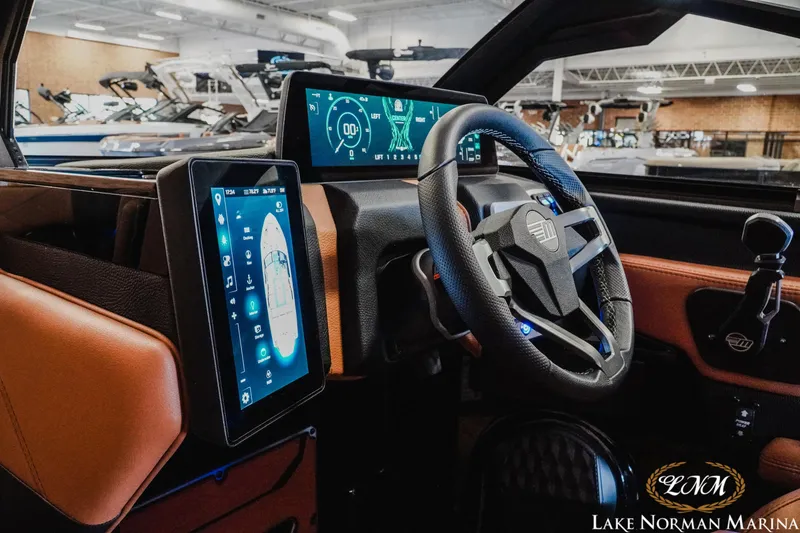 Slide: The Image of Malibu Wakesetter 23 LSV 2025 - 15