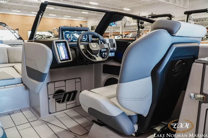 Slide: The Image of Malibu Wakesetter 24 MXZ 2024 - 11