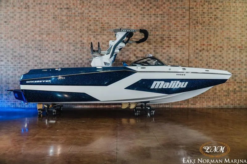 Slide: The Image of Malibu 24 MXZ 2025 - 1