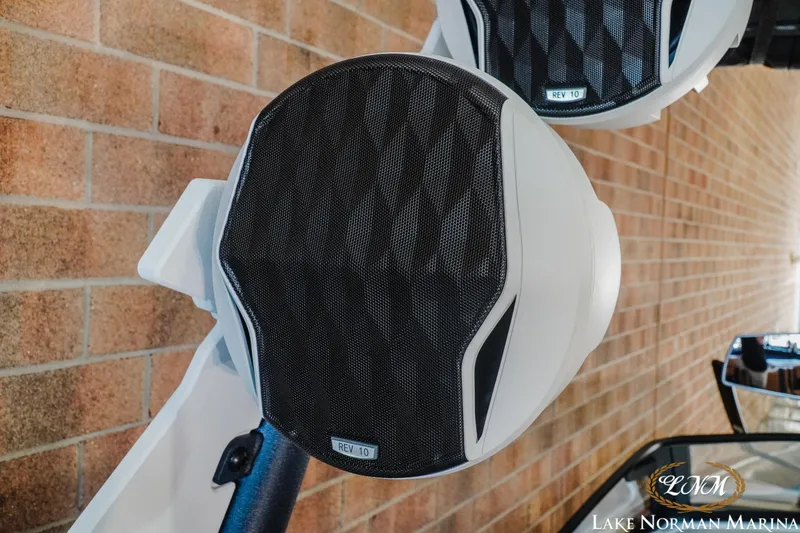 Slide: The Image of Malibu 24 MXZ 2025 - 20