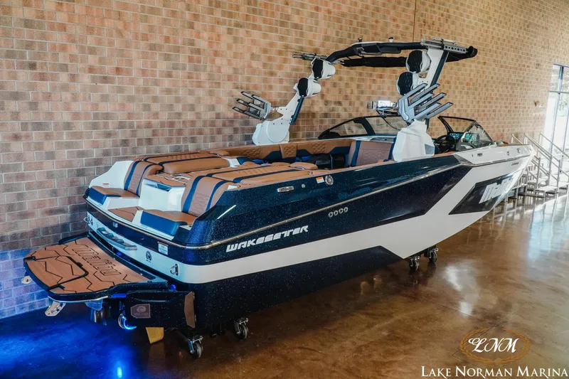 Slide: The Image of Malibu 24 MXZ 2025 - 4