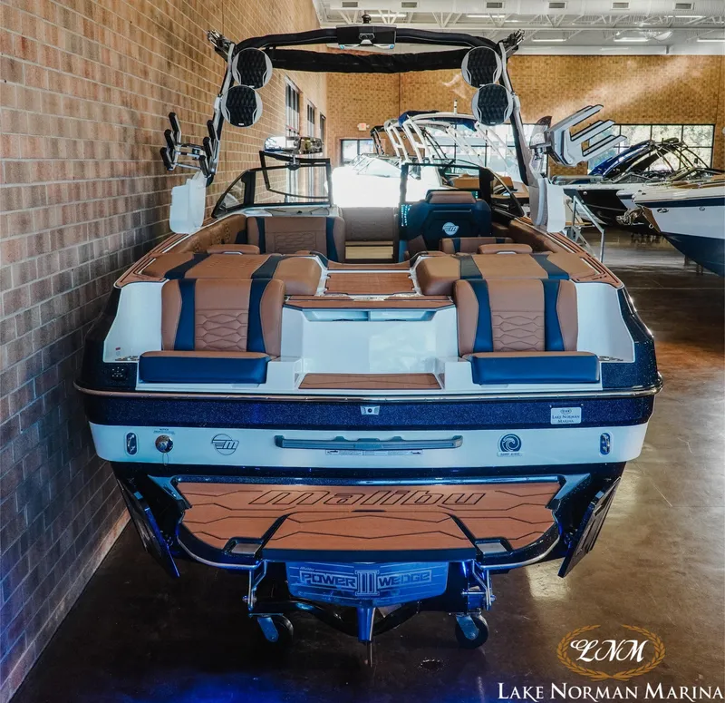 Slide: The Image of Malibu 24 MXZ 2025 - 5