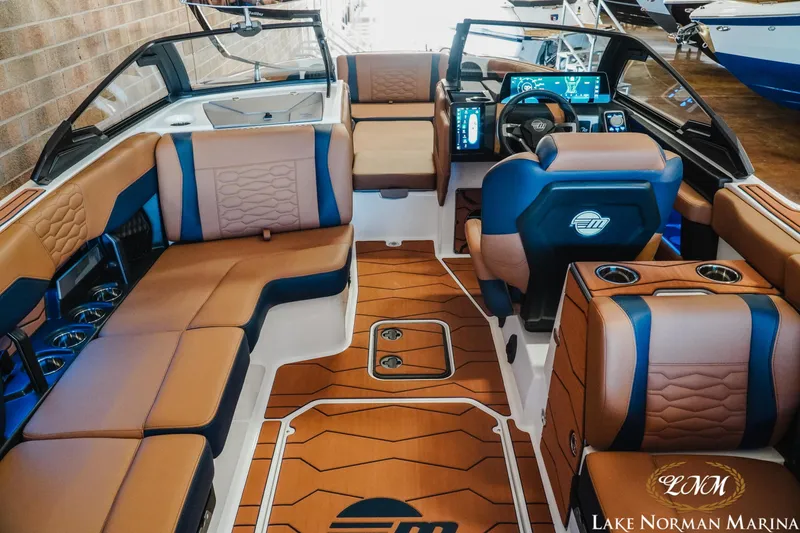 Slide: The Image of Malibu 24 MXZ 2025 - 8