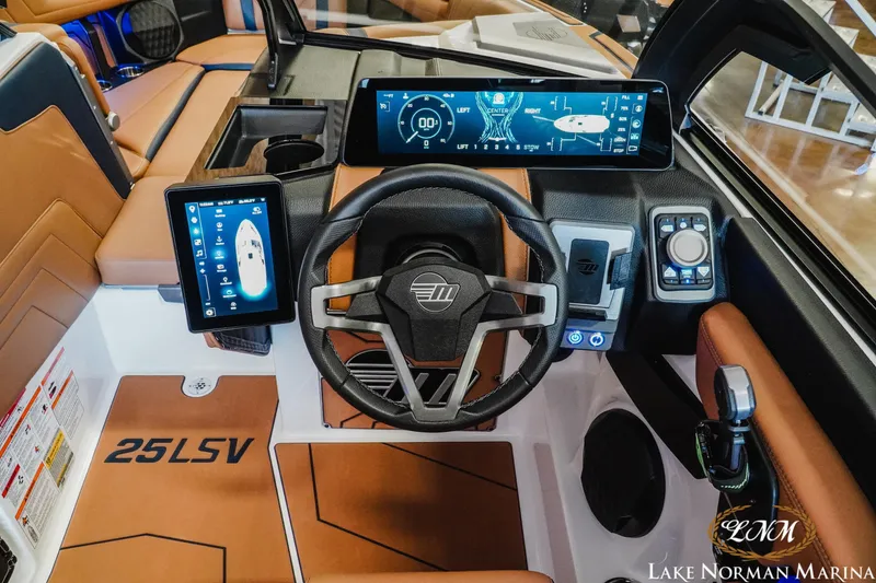 Slide: The Image of Malibu Wakesetter 25 LSV 2025 - 18