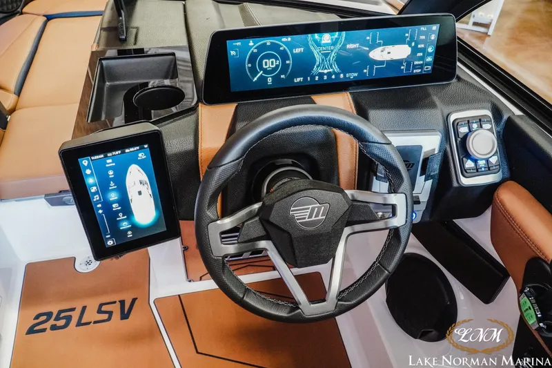 Slide: The Image of Malibu Wakesetter 25 LSV 2025 - 19