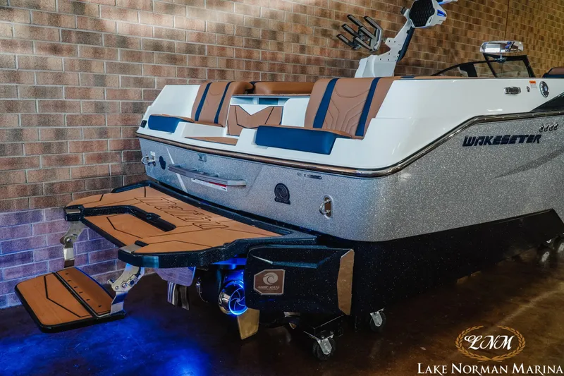 Slide: The Image of Malibu Wakesetter 25 LSV 2025 - 6