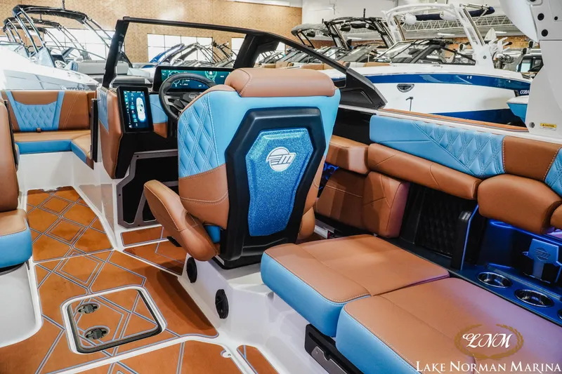 Slide: The Image of Malibu M230 2025 - 13