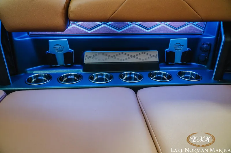 Slide: The Image of Malibu M230 2025 - 17