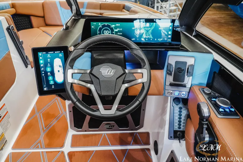 Slide: The Image of Malibu M230 2025 - 19