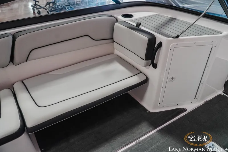 Slide: The Image of 2022 Yamaha Boats AR 190 interior seating with sleek design at Lake Norman Marina. - 16