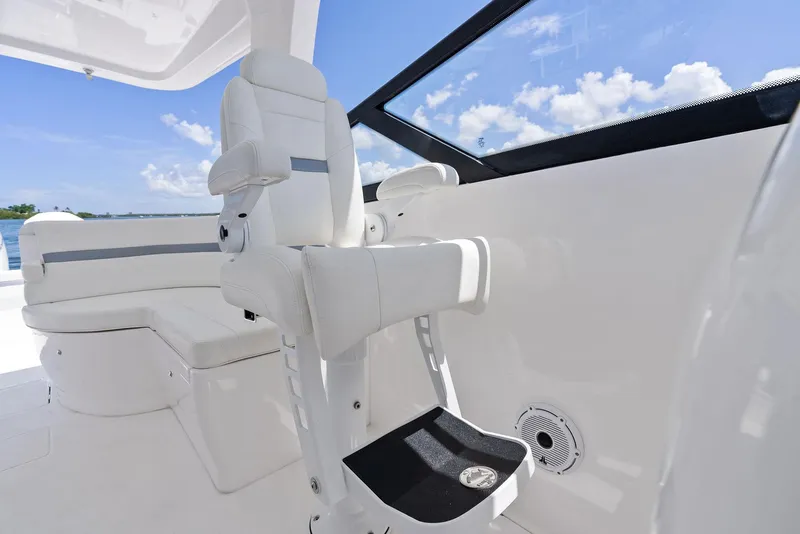 Slide: The Image of Intrepid 438 Evolution 2022 - 27