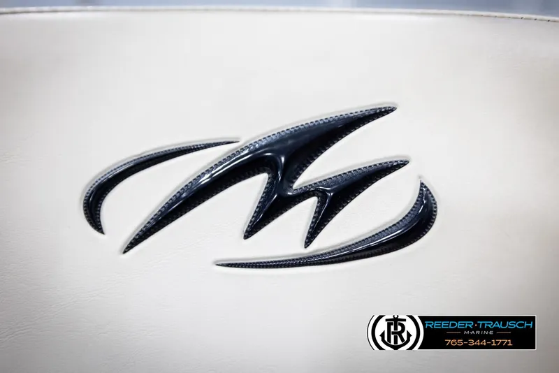 Slide: The Image of 2007 Monterey 234 FS logo on white surface, Reeder-Trausch Marine branding. - 41