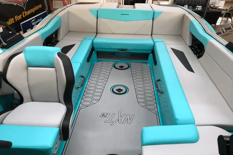 Slide: The Image of MasterCraft NXT24 2025 - 23