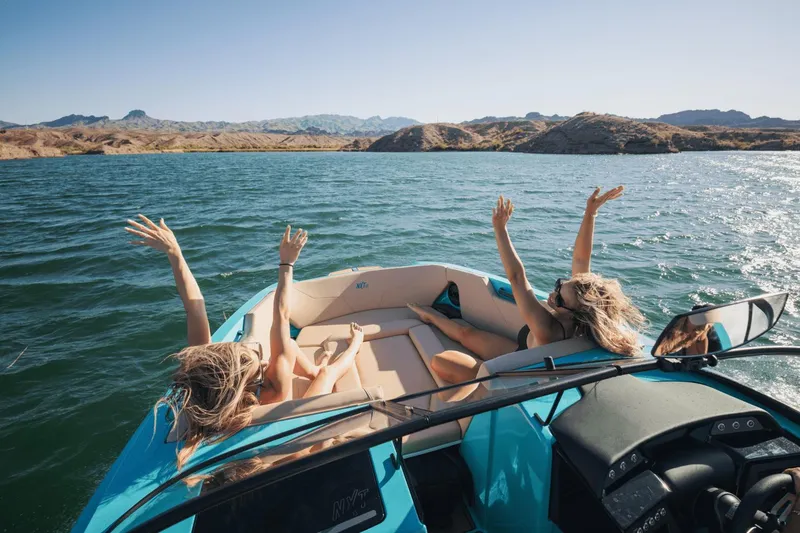 Slide: The Image of MasterCraft NXT24 2025 - 34