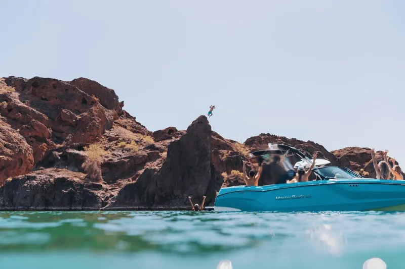 Slide: The Image of MasterCraft NXT24 2025 - 41