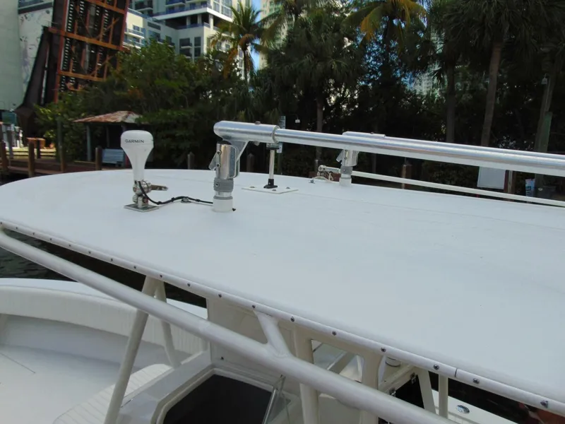 Slide: The Image of 2002 Jupiter 27 Open boat with radar and antenna on the roof. - 8