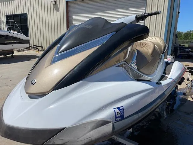 Slide: The Image of 2006 Yamaha WaveRunner FX Cruiser HO jet ski in a storage facility. - 3