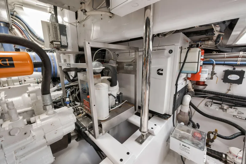 Slide: The Image of Hatteras 60GT 2009 - 50