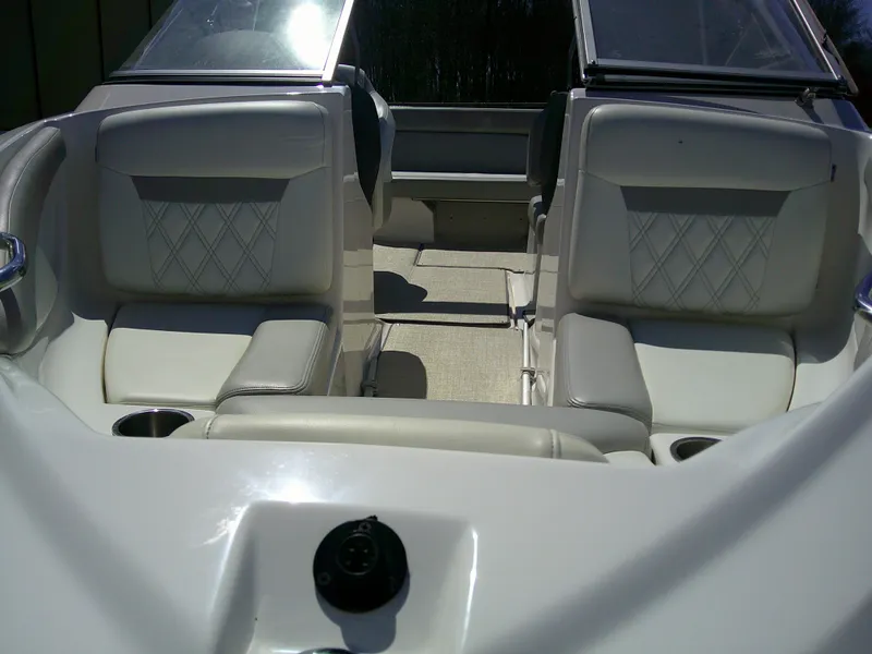 Slide: The Image of Interior of 2020 Regal 1900 ES Bowrider with white leather seating. - 15