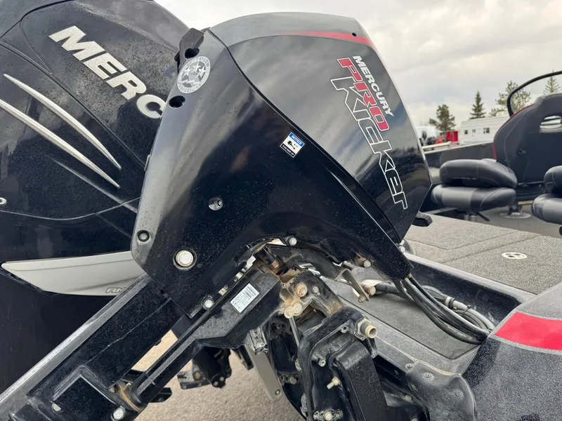 Slide: The Image of 2019 Nitro ZV21 boat storage compartments with open lids, showcasing interior design and functionality. - 19