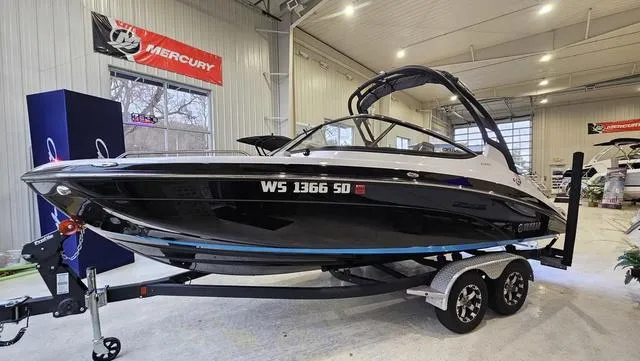 Slide: The Image of Yamaha 212SD 2021 - 3