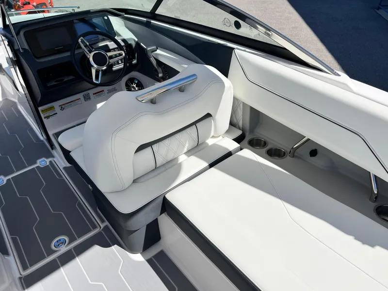 Slide: The Image of Regal LS4 Surf 2022 - 12