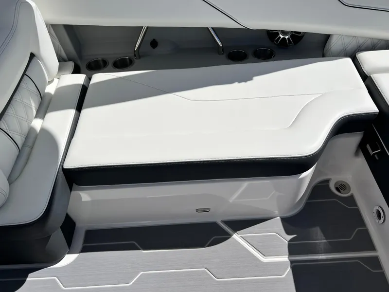 Slide: The Image of Regal LS4 Surf 2022 - 16