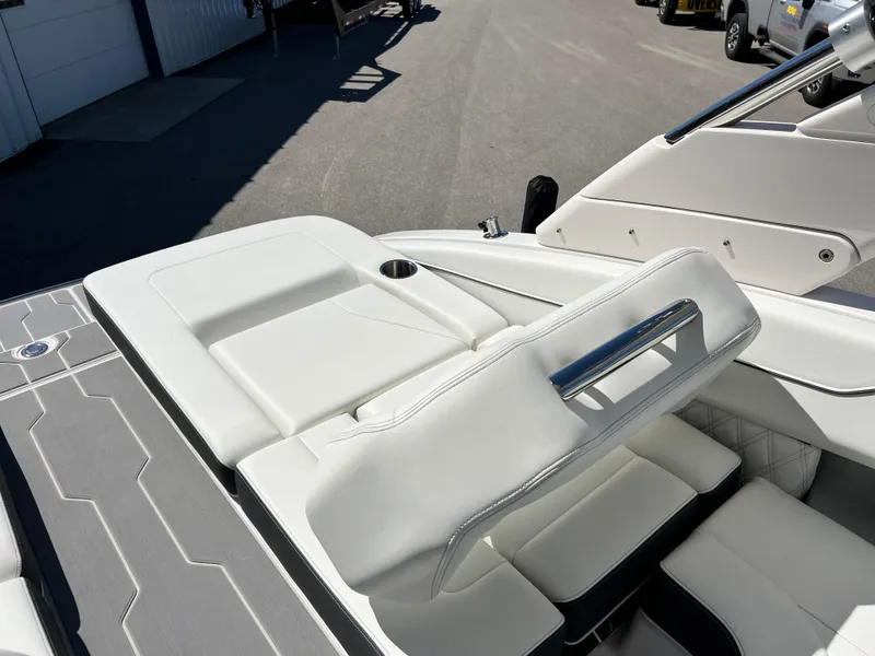 Slide: The Image of Regal LS4 Surf 2022 - 5