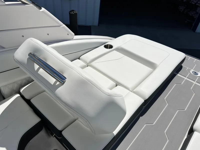 Slide: The Image of Regal LS4 Surf 2022 - 6