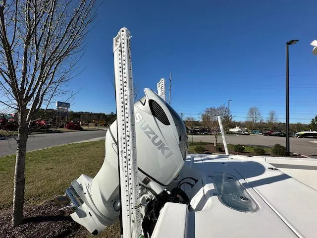 Slide: The Image of Sea Pro 250 BAY DLX W/350HP 2025 - 8