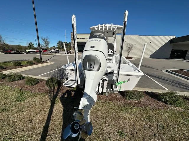 Slide: The Image of Sea Pro 250 BAY DLX W/350HP 2025 - 9