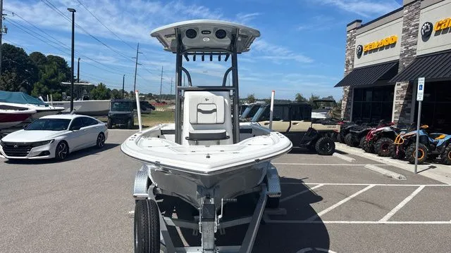 Slide: The Image of Sea Pro 210 DLX W200HP 2025 - 8