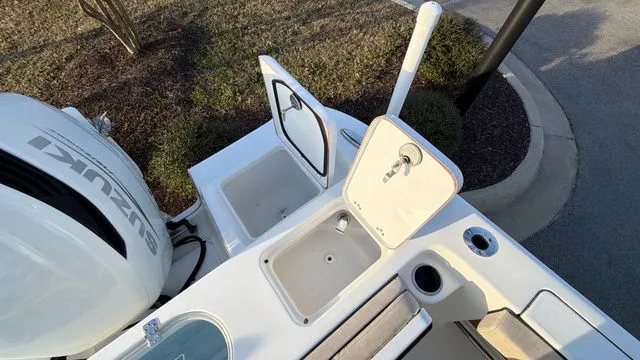 Slide: The Image of Sea Pro 242 SPORT W/3OO/HP 2024 - 12