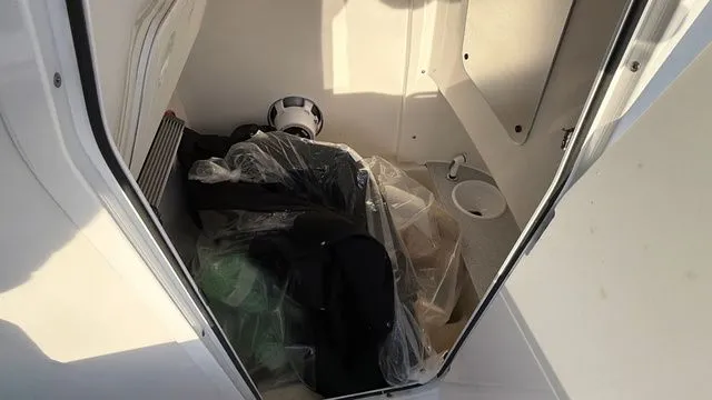 Slide: The Image of Sea Pro 242 SPORT W/3OO/HP 2024 - 16