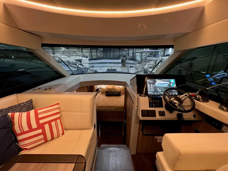 Slide: The Image of Regal 42 Flybridge 2023 - 15