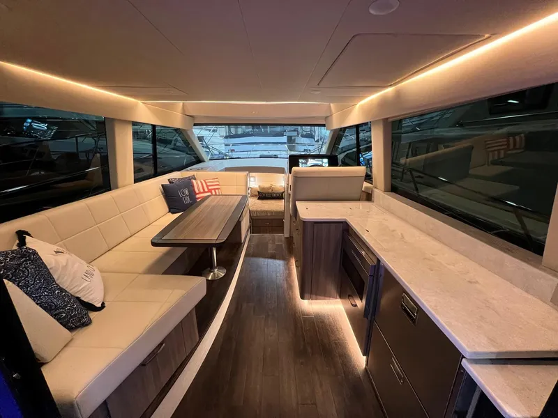 Slide: The Image of Regal 42 Flybridge 2023 - 19