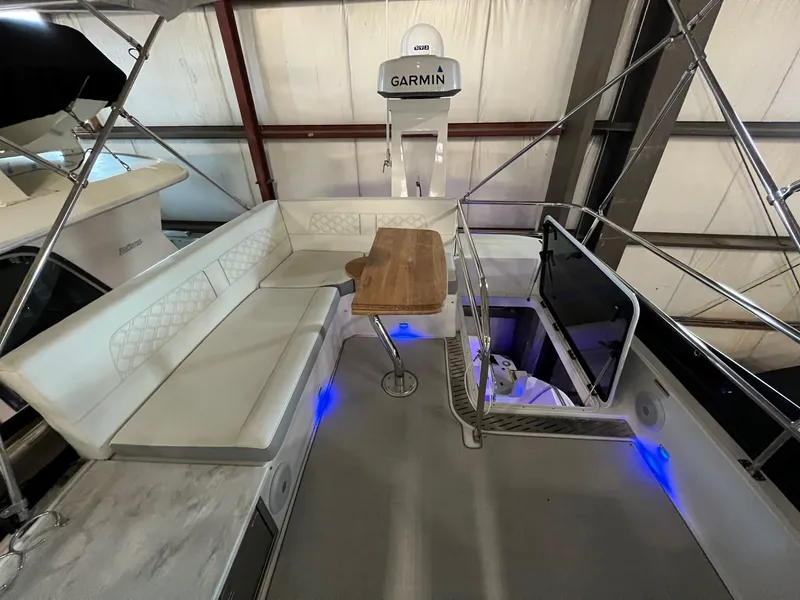 Slide: The Image of Regal 42 Flybridge 2023 - 27