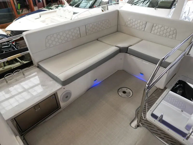 Slide: The Image of Regal 42 Flybridge 2023 - 31