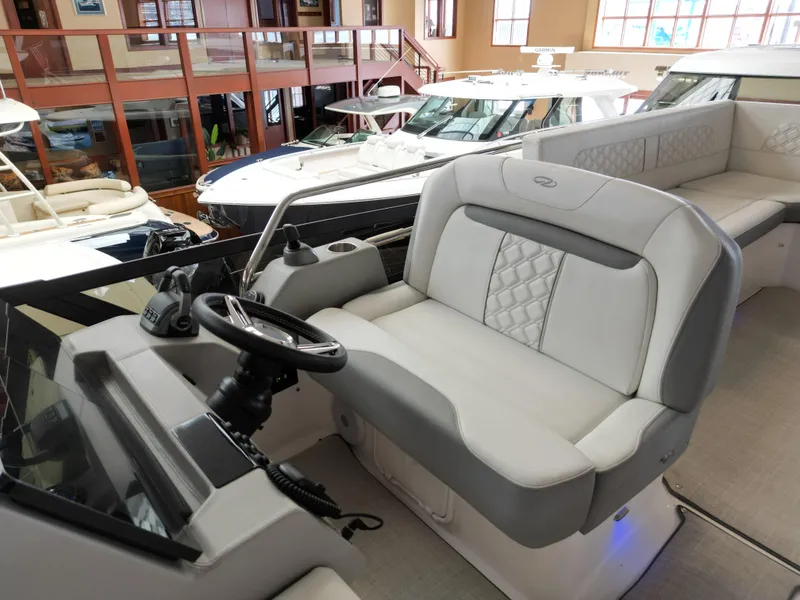 Slide: The Image of Regal 42 Flybridge 2023 - 33