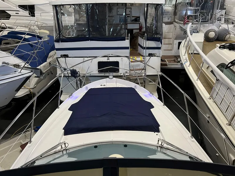 Slide: The Image of Regal 42 Flybridge 2023 - 5