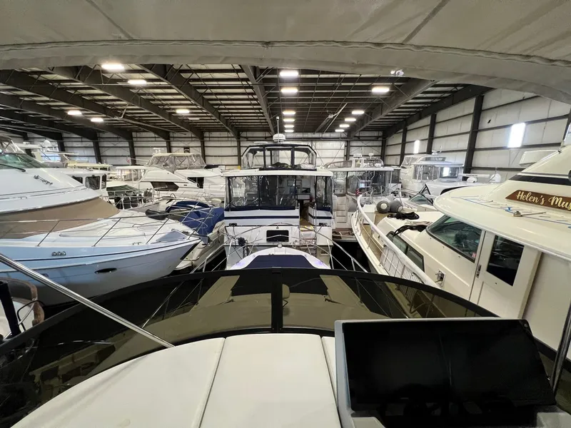 Slide: The Image of Regal 42 Flybridge 2023 - 6