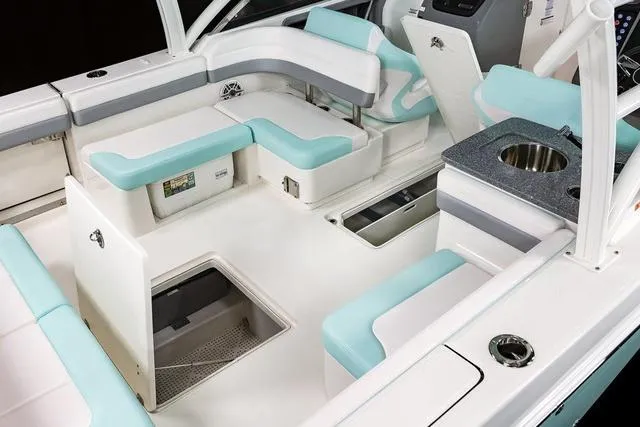 Slide: The Image of Robalo R317 Dual Console 2024 - 6