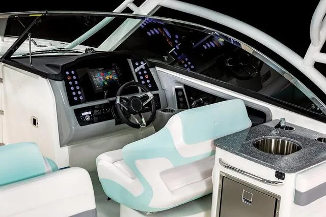 Slide: The Image of Robalo R317 Dual Console 2024 - 8