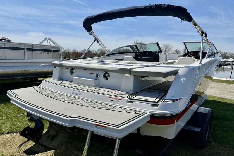 Slide: The Image of Four Winns HD 180 2019 - 41