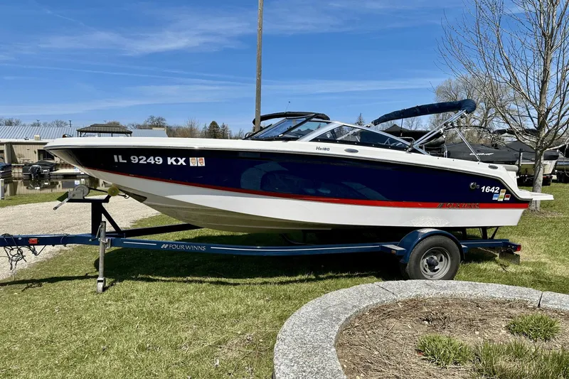 Slide: The Image of Four Winns HD 180 2019 - 44