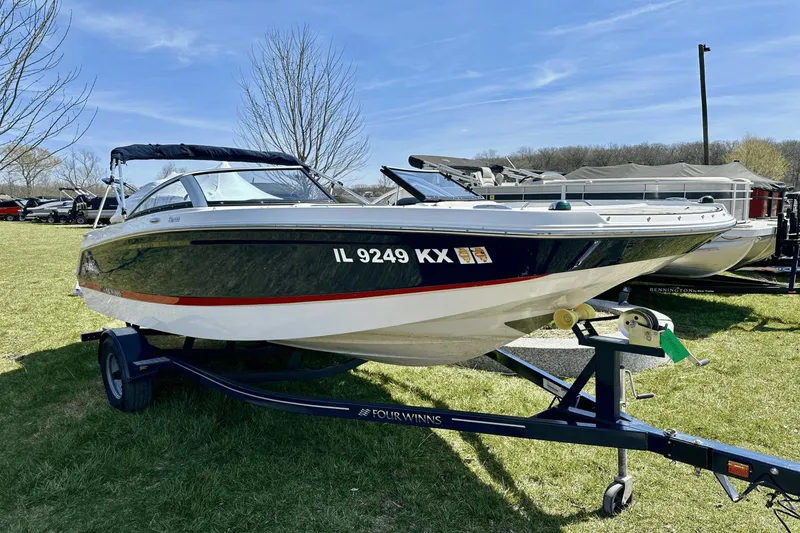 Slide: The Image of Four Winns HD 180 2019 - 45