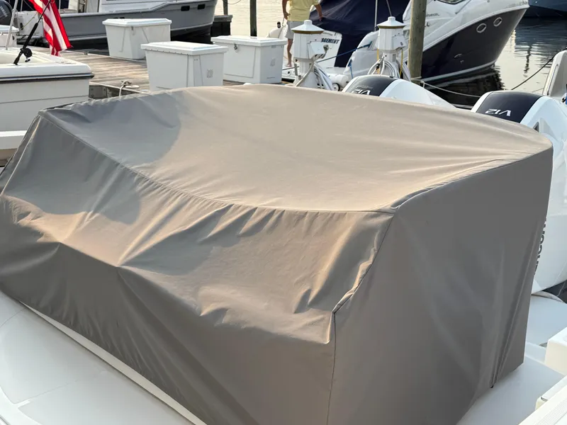 Slide: The Image of Tiara 43 LS 2023 - 66