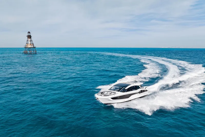 Slide: The Image of Galeon 435 GTO 2025 - 3