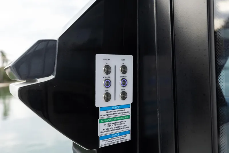 Slide: The Image of Galeon 435 GTO 2025 - 30