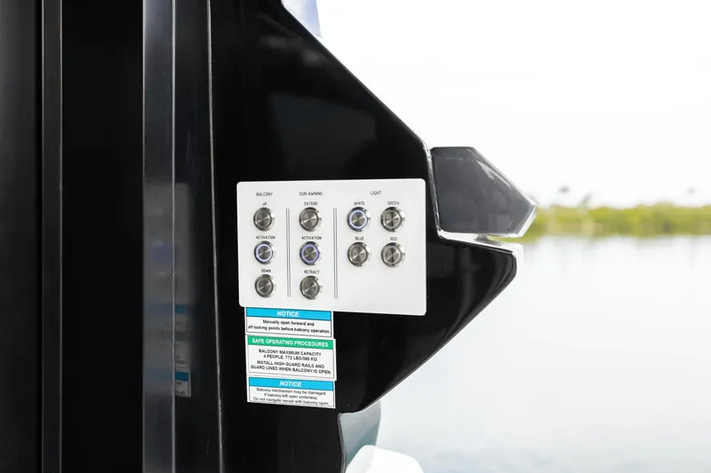 Slide: The Image of Galeon 435 GTO 2025 - 31